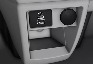 zu sehen ist die Mittelkonsole mit USB-Anschlüssen