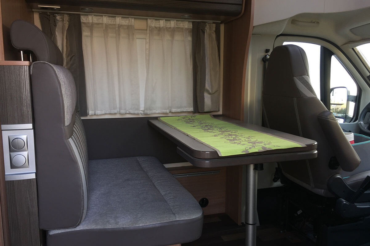 Knaus Sky-Ti 650 MEG Innenansicht1